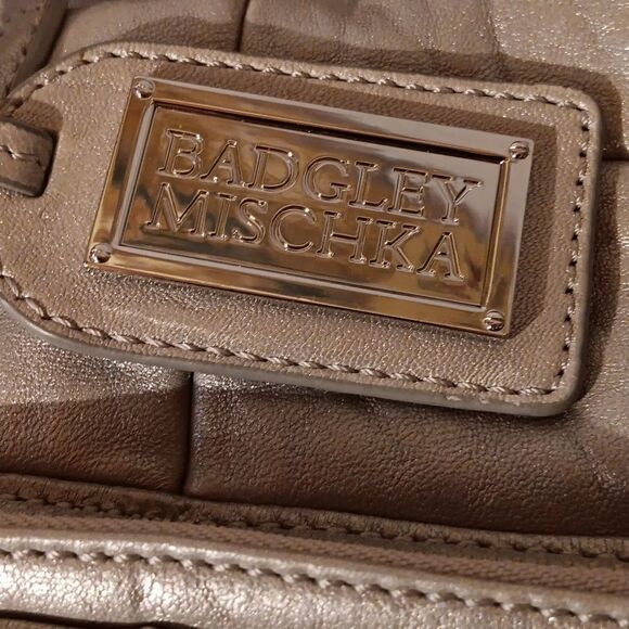 Badgley Mischka Kisha Large Bag - Picture 14 of 14